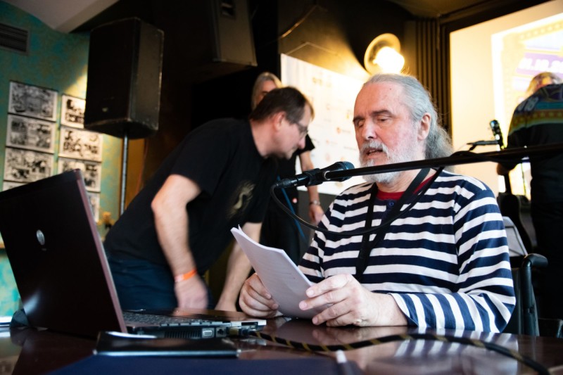 Seminář Tomáše Milicha na téma „60th & 70 th Big Beat OVA“, na stěnách fotografie výstavy